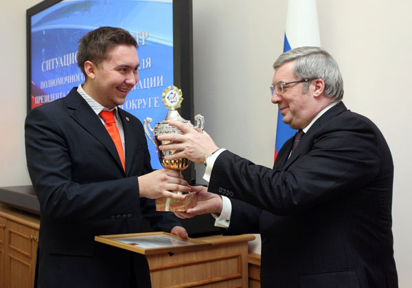 предприниматель Станислав КОЗЫРЕВ (слева)